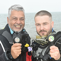 Simon Rogerson - divers showing gauges